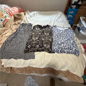 H&M Maternity Lot of 3 Black and White Gingham Dress 2 Floral Tees XS